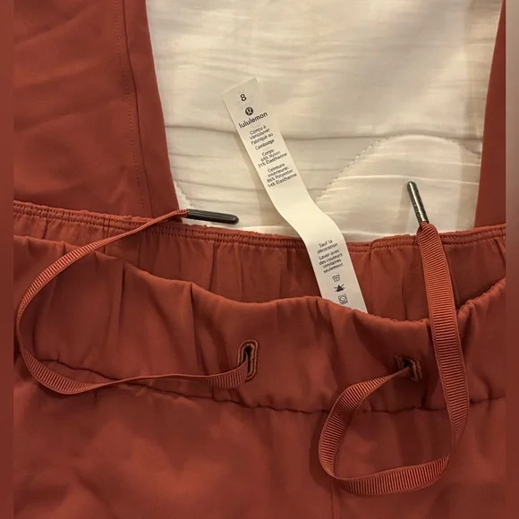 Lululemon On the Fly 7/8 pant SZ 8, Rustic Clay - Picture 6 of 6